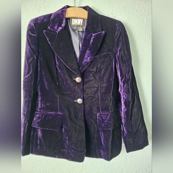 DKNY Women's Purple Velvet Blazer "Model For Reference Only" - Picture 2 of 16